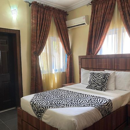 Aa Hotel And Suites 阿布贾 外观 照片