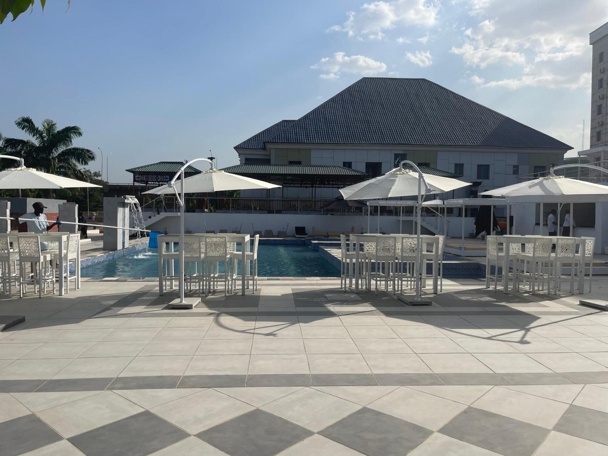 Aa Hotel And Suites 阿布贾 外观 照片