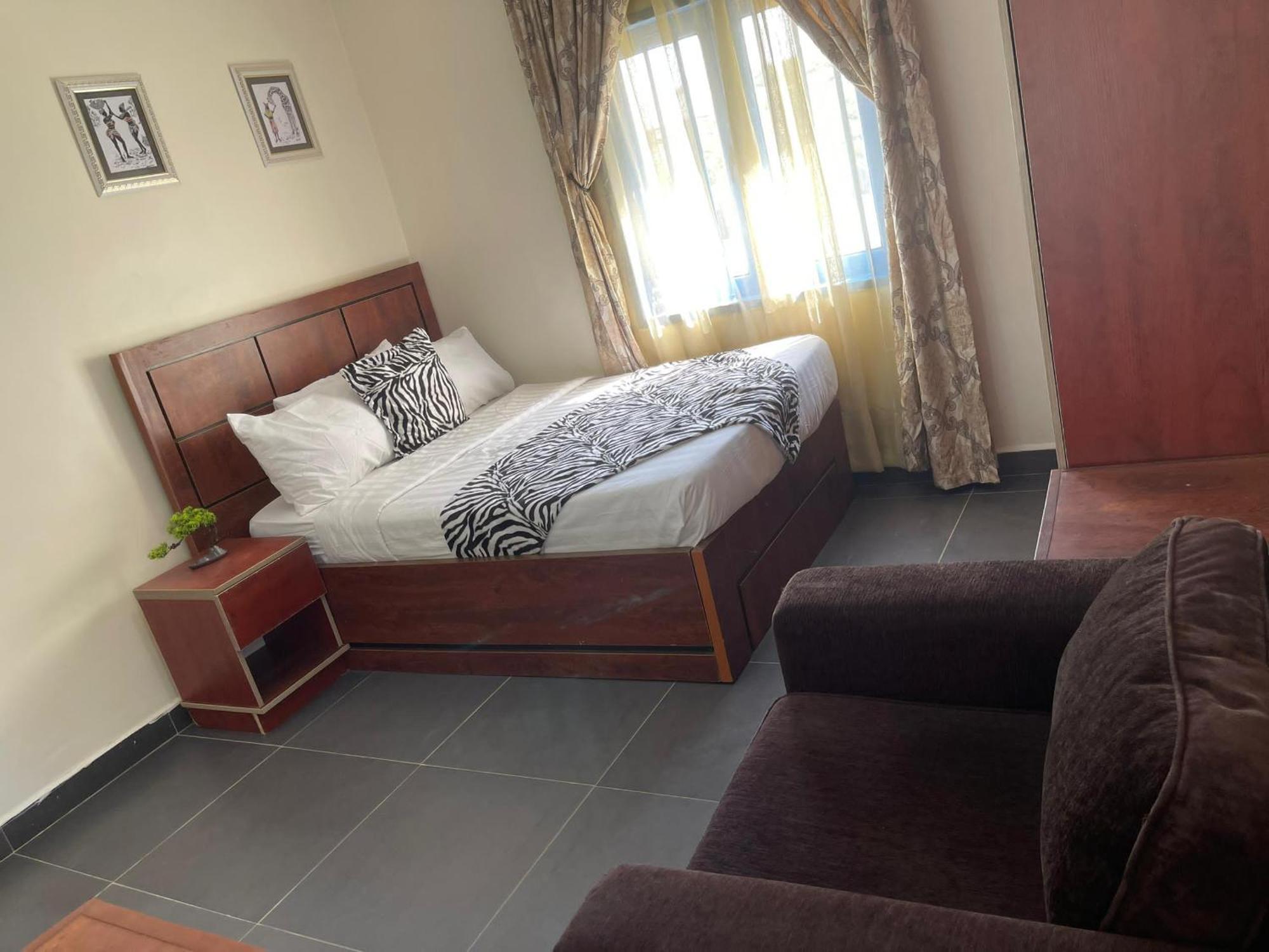 Aa Hotel And Suites 阿布贾 外观 照片